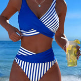 Bikini met kruisende strepen
