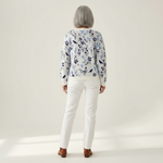Birgit - Wit-blauw gebreid vest met bloemen & vogels - achteraanzicht