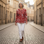 Renske - Kersttrui in rood met witte motieven - sfeerbeeld