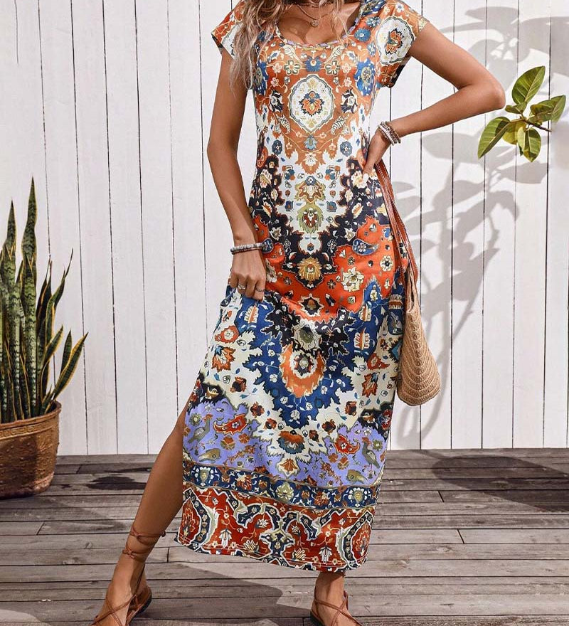 Elin | Kleurrijke casual jurk met print en splitten