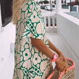 Losse jurk met V-hals en print