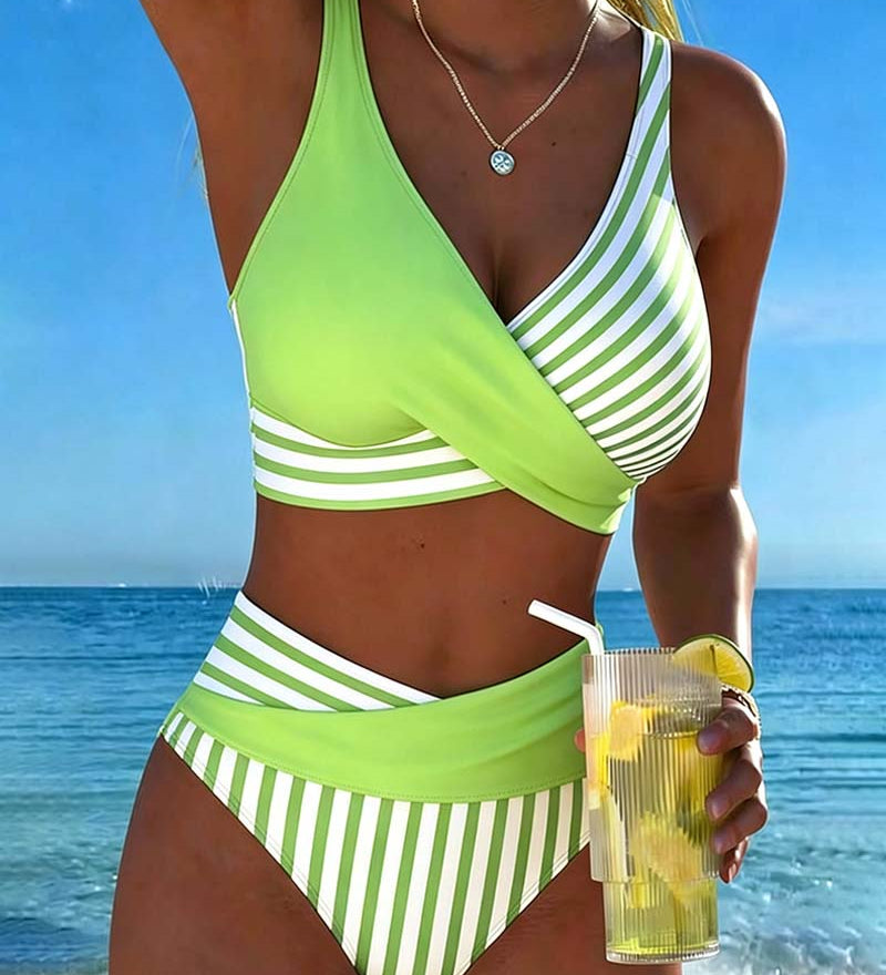 Bikini met kruisende strepen