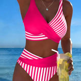 Bikini met kruisende strepen