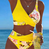 Bikini met contrasterend bloemenpatroon en split