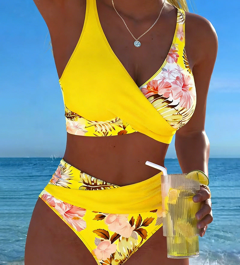 Bikini met bloemenprint en v-hals