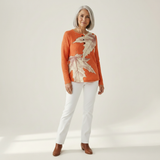 Marit - Trui in oranje met herfstbladeren - vooraanzicht