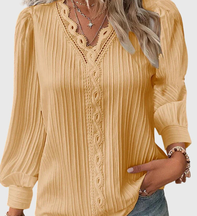 Andrea Elegante pullover blouse