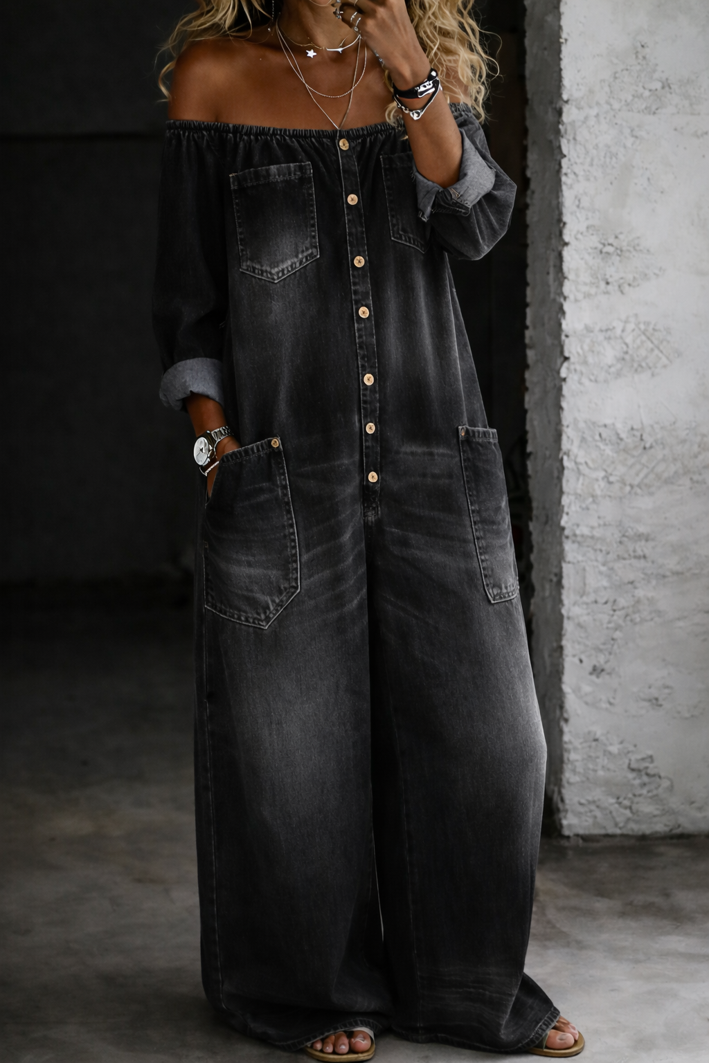 Lieselot - Jumpsuit met blote schouders en lange mouwen - Zwart