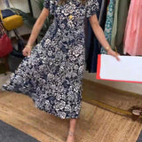 Marit | Lange jurk met korte mouwen en bloemenprint