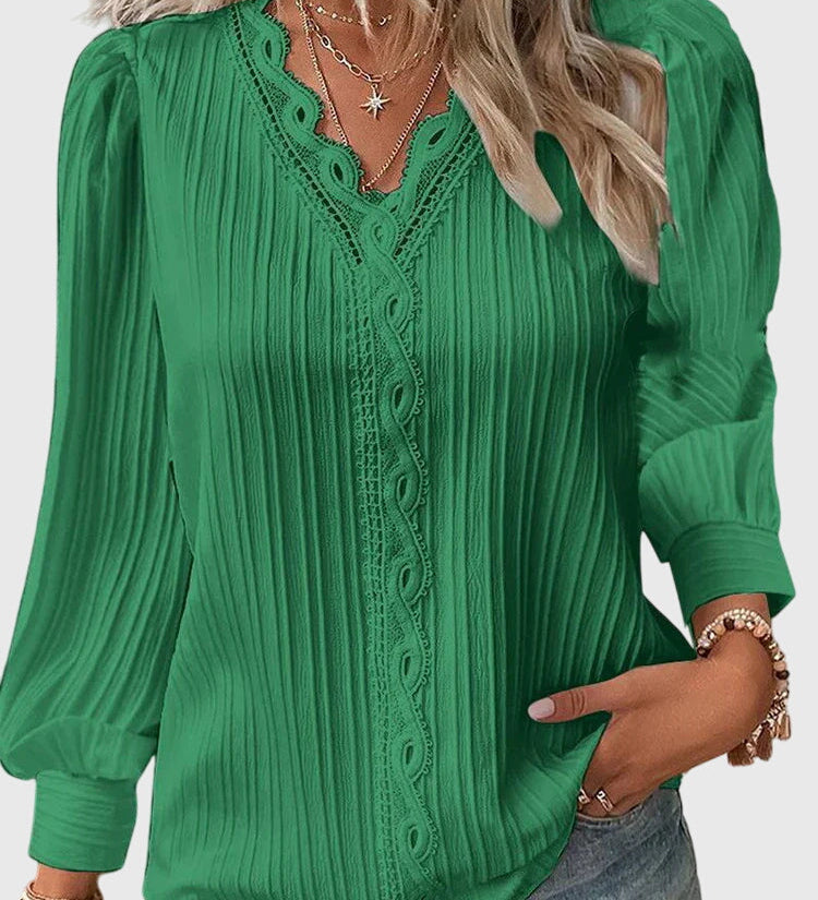 Andrea Elegante pullover blouse